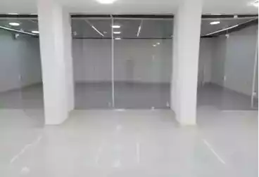 Showroom For sale