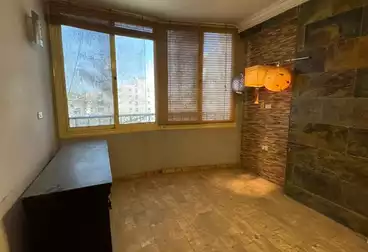 Apartments For sale - 2 rooms - floor 8