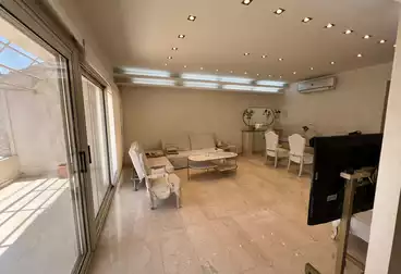 Furnished Apartment For sale - 1 rooms - floor 7
