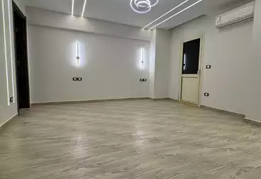 Apartments For sale - 4 rooms - floor 1