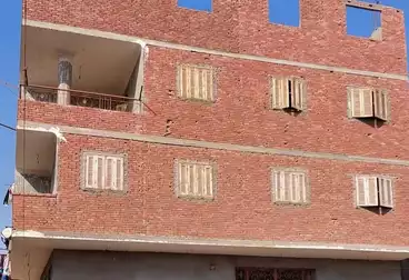 House / Home For sale - 9 rooms