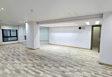 Administrative For rent - 5 rooms - floor 2