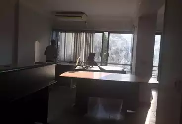 Administrative For rent - 4 rooms - floor 2