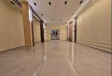 Apartments For sale - 4 rooms - floor 4