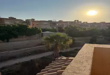 توين هاوس للبيع - 4 غرف