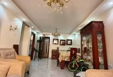 Apartments For sale - 3 rooms - floor 4