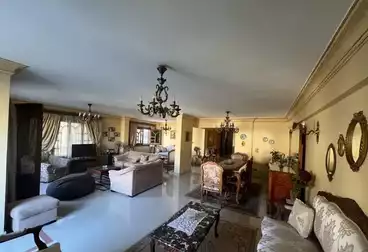 Furnished Apartment For sale - 3 rooms - floor 3