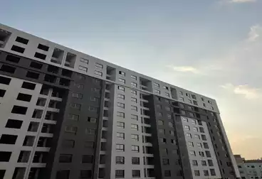 شقق للبيع - 2 غرف - بالدور 8