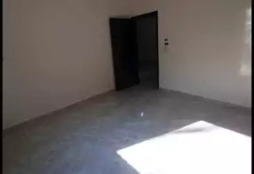Building For sale - 6 rooms