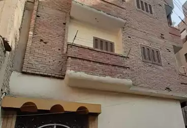 House / Home For sale - 8 rooms