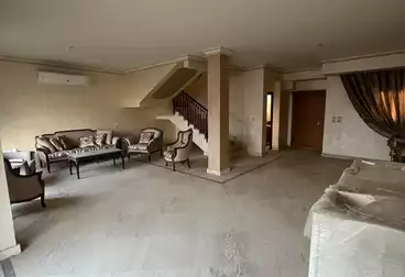 تاون هاوس للبيع - 4 غرف