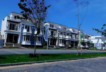 Villas For sale - 3 rooms - floor 2