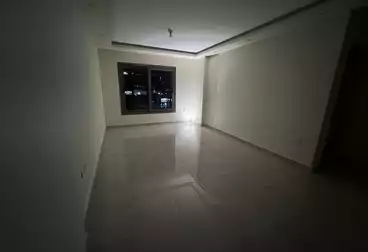 undefined undefined - 2 rooms - floor 8