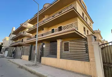عقارات للبيع - 3 غرف - بالدور 1