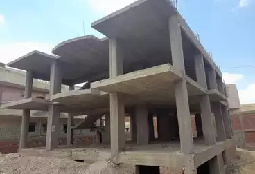عقارات للبيع - 8 غرف