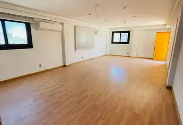 Offices For rent - 6 rooms - floor 2