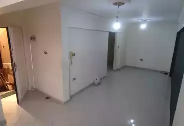 undefined undefined - 2 rooms - floor 8