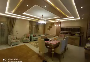 فيلا منفصلة للبيع - 18 غرف