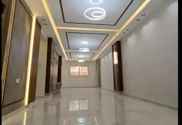 شقق للبيع - 3 غرف - بالدور 1