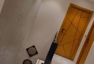 شقق للبيع - 5 غرف - بالدور 0