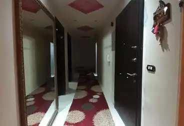 Apartments For sale - 5 rooms - floor 1