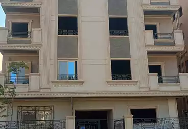 Apartments For sale - 3 rooms - floor 1