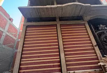 House / Home For sale - 4 rooms