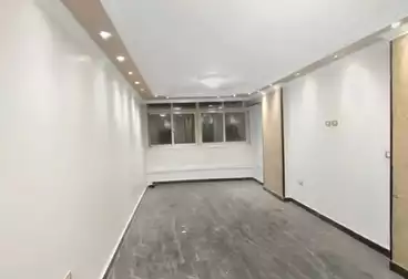 Apartments For sale - 3 rooms - floor 5