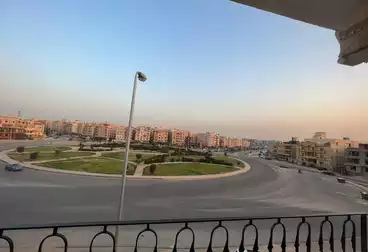 دور كامل للبيع - 4 غرف - بالدور 2