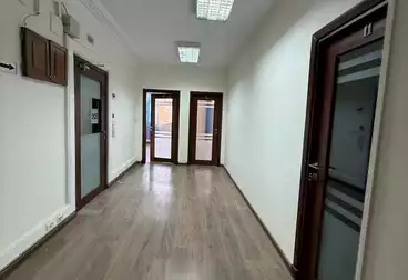 إداري للإيجار - 5 غرف - بالدور 4