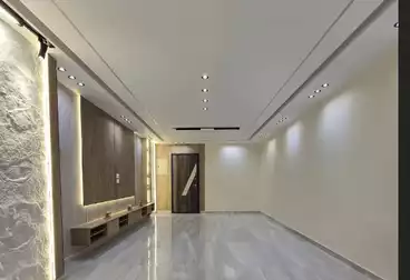 Apartment with Garden For sale - 3 rooms - floor 0