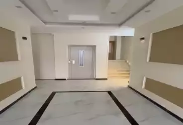 Apartment with Garden For sale - 33 rooms - floor 1