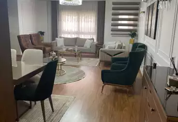 Furnished Apartment For sale - 3 rooms - floor 2