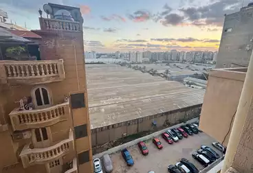 Apartments For sale - 2 rooms - floor 7