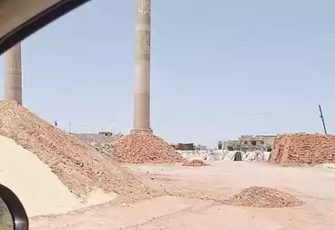 مصنع للبيع