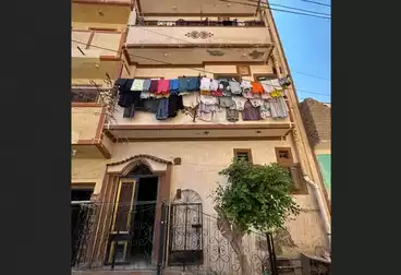 House / Home For sale - 6 rooms