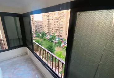 Apartments For sale - 2 rooms - floor 6