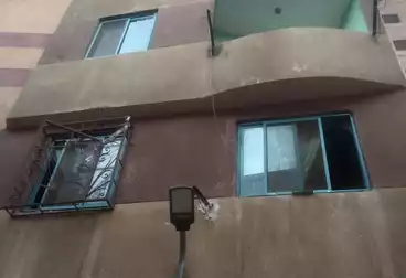 Building For sale - 8 rooms