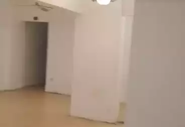 Apartments For sale - 3 rooms - floor 1