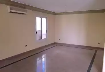 فيلا منفصلة للبيع - 6 غرف