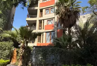 Administrative Building For sale - 14 rooms