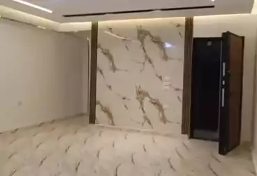 شقق للبيع - 3 غرف - بالدور 1