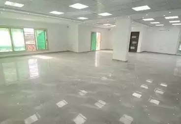 مكاتب للإيجار - 1 غرف - بالدور 0