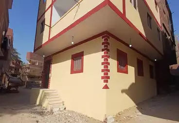 Building For sale - 3 rooms