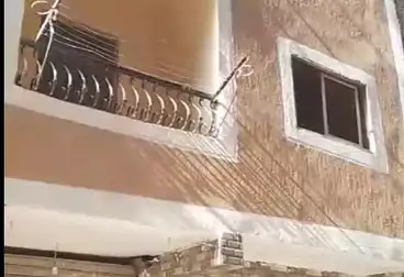 Building For sale - 9 rooms