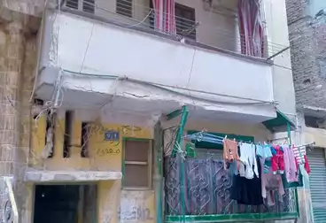 Building For sale - 4 rooms