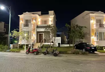 Villas For sale - 8 rooms