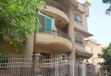Properties For sale - 10 rooms