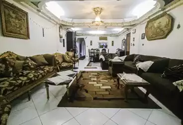 عقارات للبيع - 3 غرف - بالدور 3