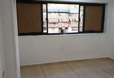 عقارات للبيع - 2 غرف - بالدور 1